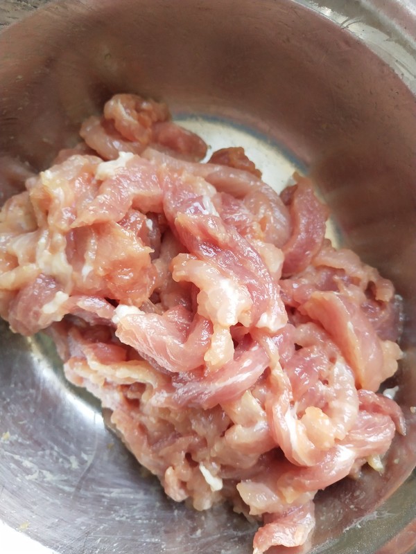 小炒肉丝的做法步骤：2
