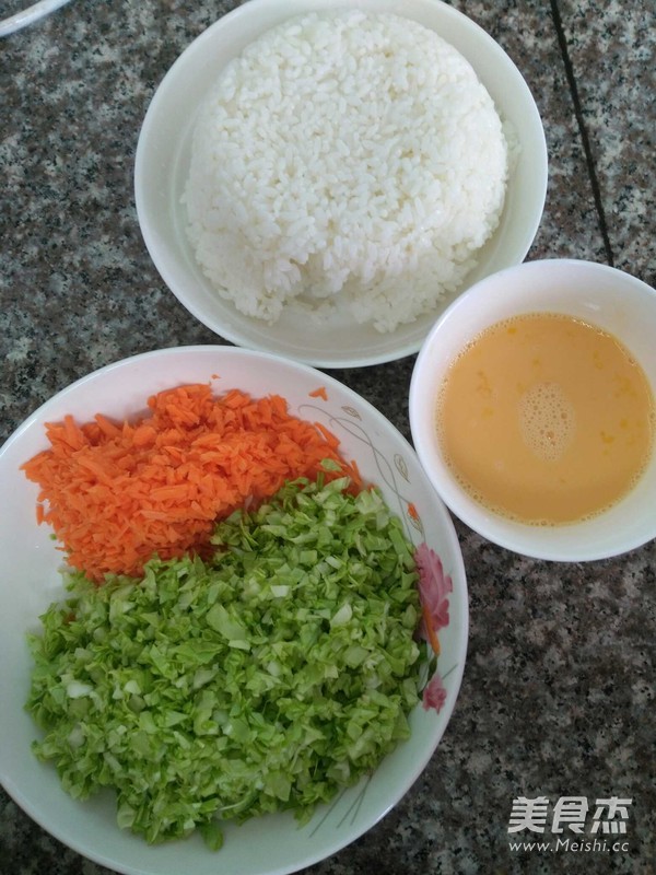 简易蛋炒饭的做法步骤：4