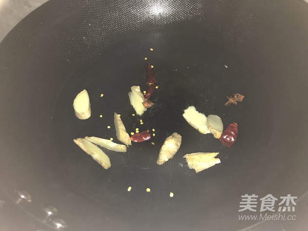 卤牛肉的做法步骤：5