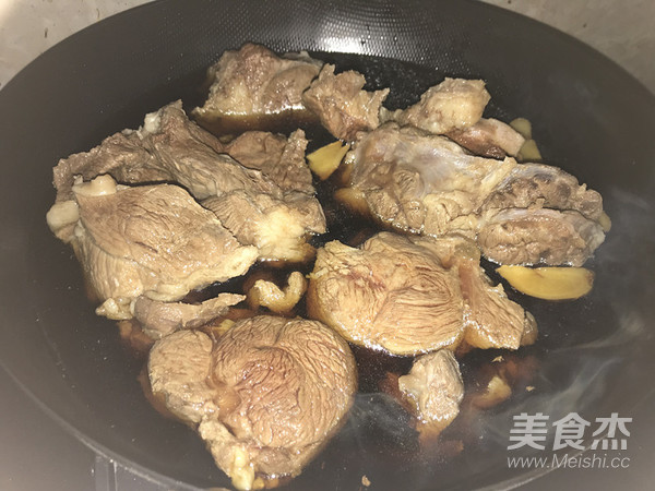 卤牛肉的做法步骤：6