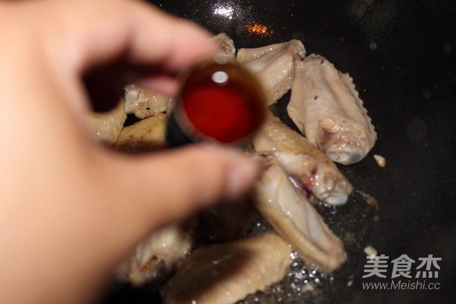 苹果炖鸡翅的做法步骤:4