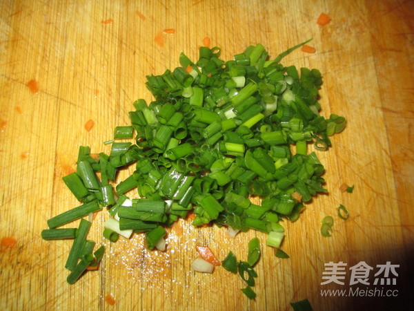 虾仁香菇大馄饨的做法步骤:3