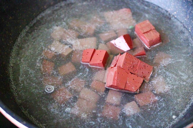 双椒烩双色豆腐的做法步骤:5