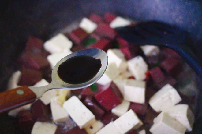双椒烩双色豆腐的做法步骤:10