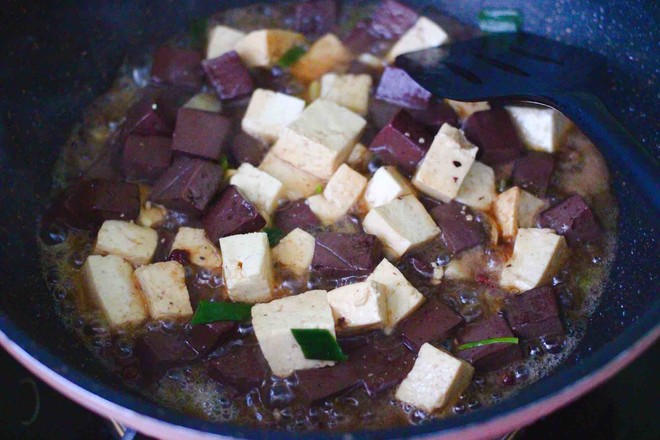 双椒烩双色豆腐的做法步骤:13