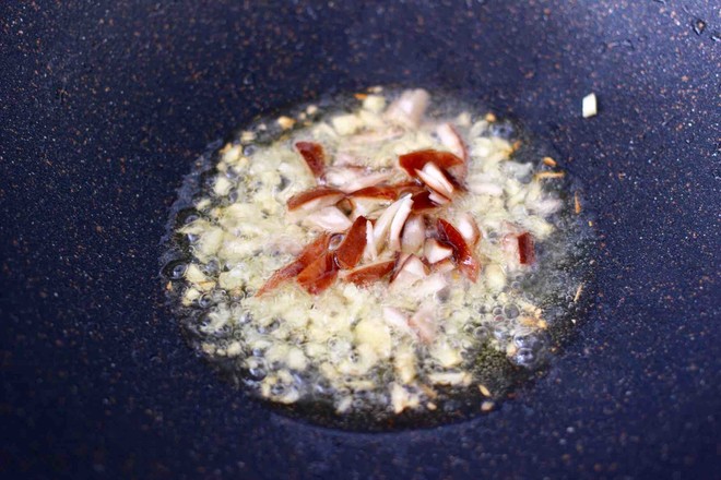 年夜饭必备的香菇油菜的做法步骤:5