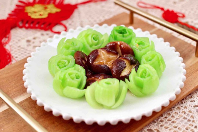 年夜饭必备的香菇油菜的做法步骤:12