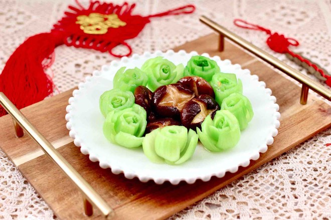 年夜饭必备的香菇油菜的做法步骤:13
