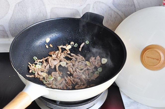 榨菜肉丝面的做法步骤:5