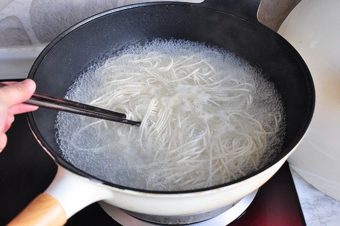 榨菜肉丝面的做法步骤:9