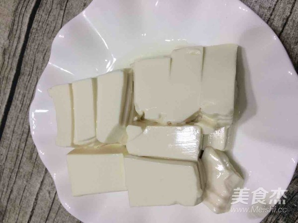豆腐拌皮蛋的做法步骤:7