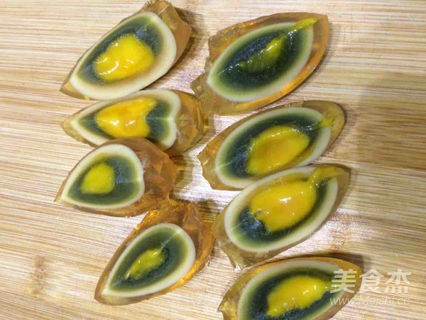 豆腐拌皮蛋的做法步骤:8