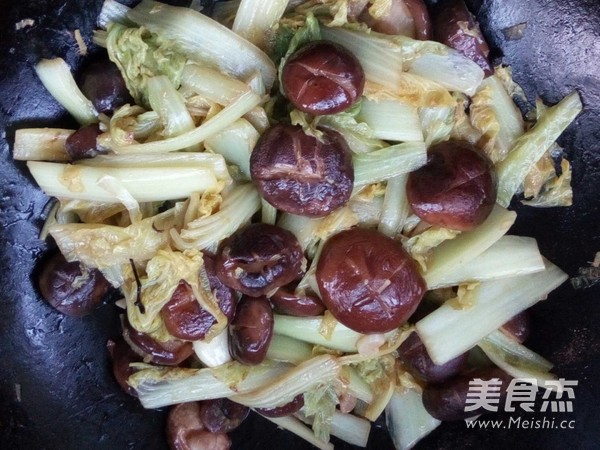 香菇白菜芯的做法步骤:9