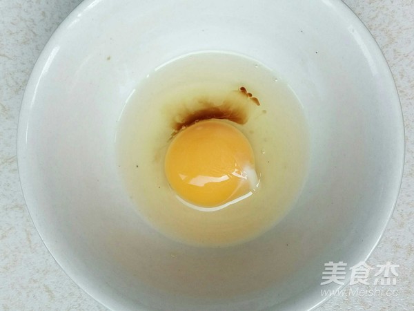 肉粒毛豆蛋炒饭的做法步骤：2