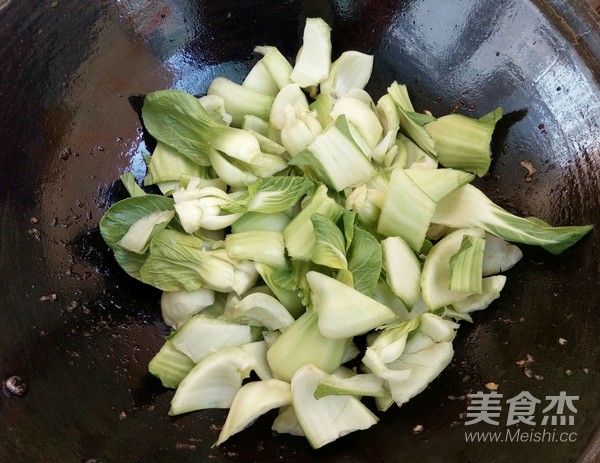 鸡肉炒油菜茎的做法步骤：8