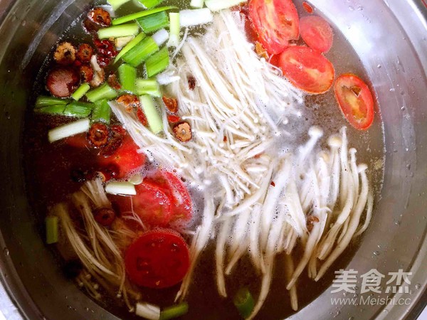 三鲜菌汤火锅的做法步骤：1