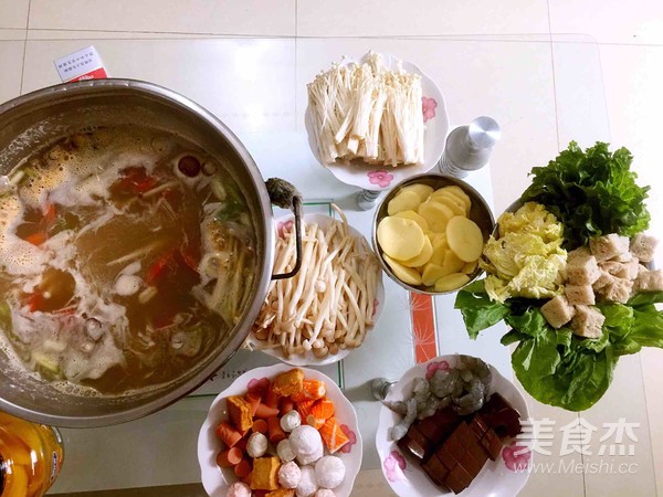 三鲜菌汤火锅的做法步骤:8