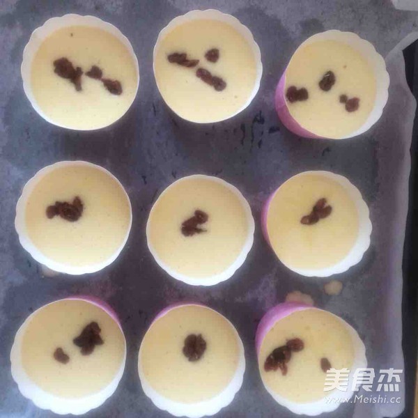 纸杯蛋糕的做法步骤:6