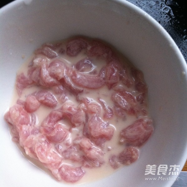白菜肉丝的做法步骤:2