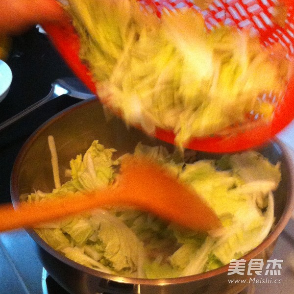 白菜肉丝的做法步骤:6