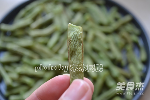 干煸豆角的做法步骤：3