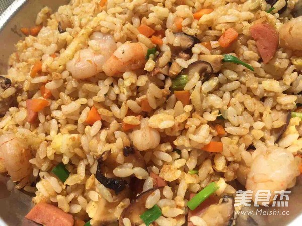 黄金虾仁炒饭的做法步骤:5