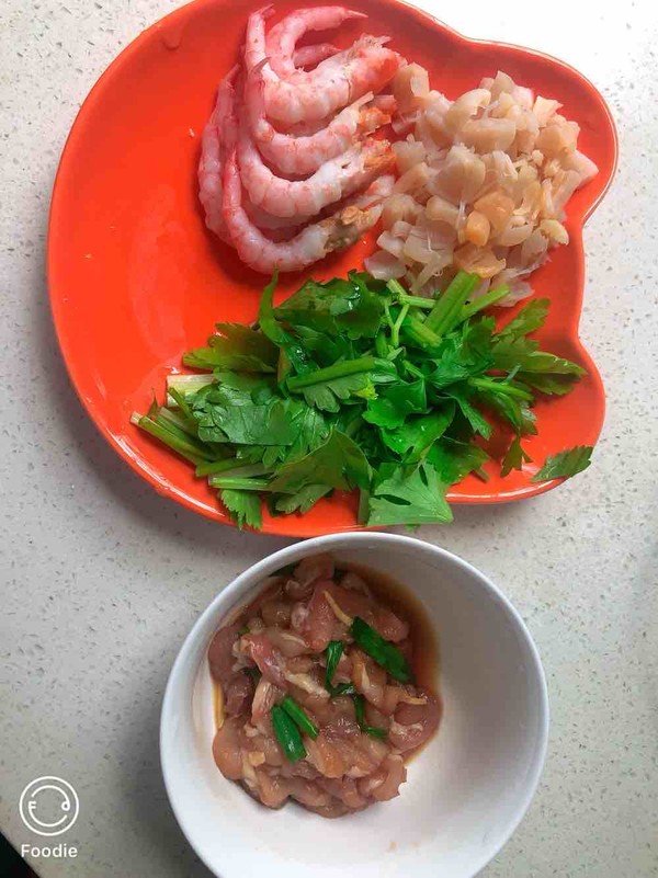 干贝瘦肉砂锅粥的做法步骤：2