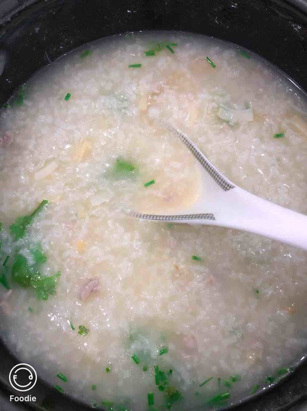 干贝瘦肉砂锅粥的做法步骤：4