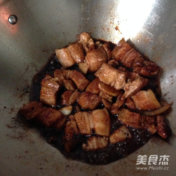 百叶结红烧肉的做法步骤:5