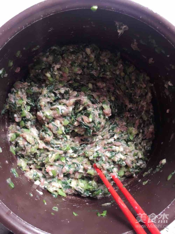 青菜肉馅馄饨的做法步骤：4
