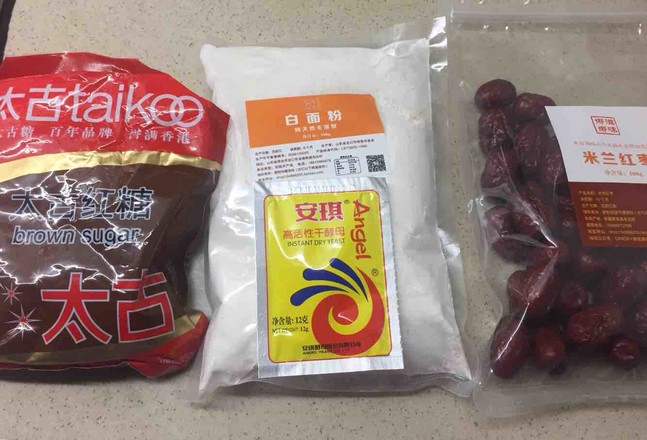 红糖红枣发糕的做法步骤：1