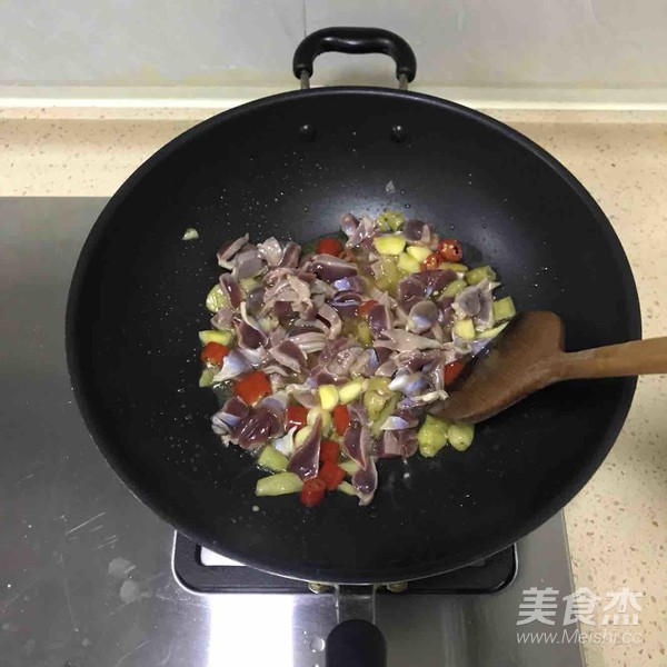 火爆鸡胗的做法步骤:8