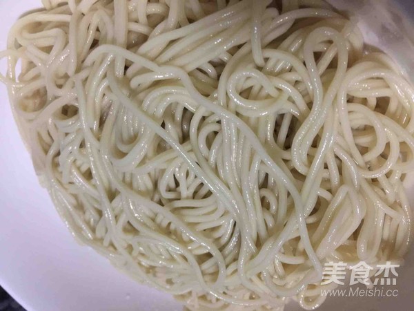 芝香鸡丝凉面的做法步骤:5