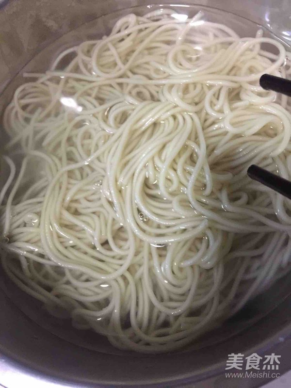 芝香鸡丝凉面的做法步骤:4
