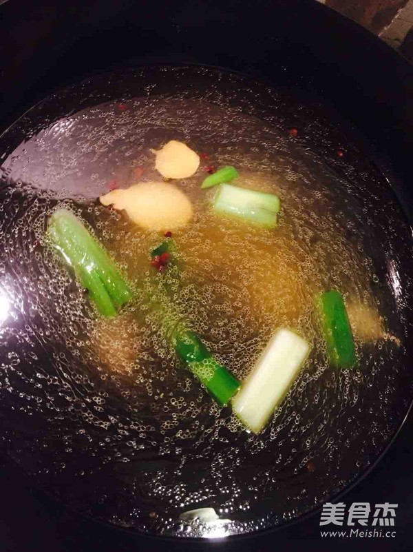 鲶鱼炖茄子的做法步骤:5