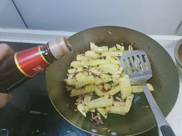 芹菜炒土豆的做法步骤:6