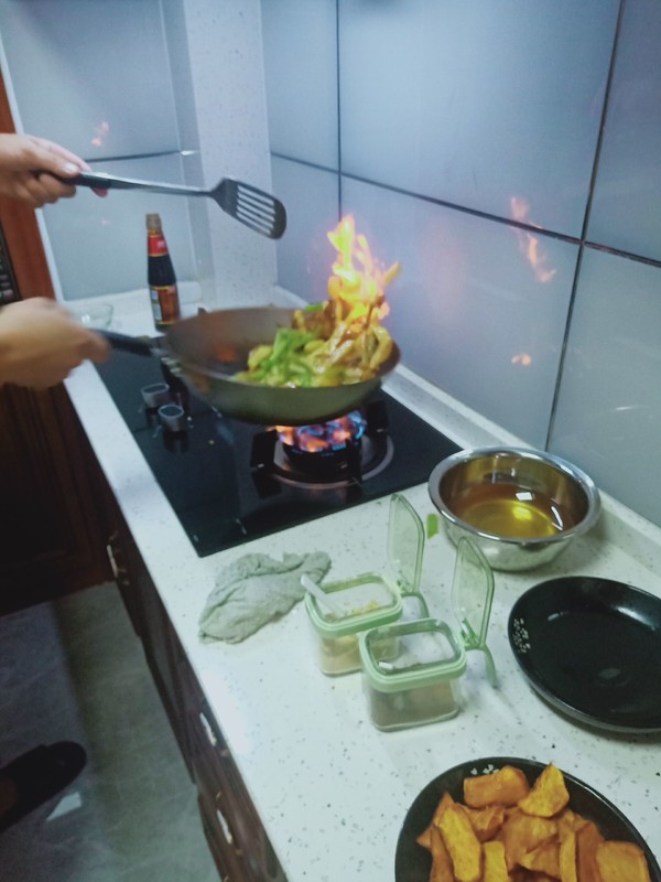 芹菜炒土豆的做法步骤:8