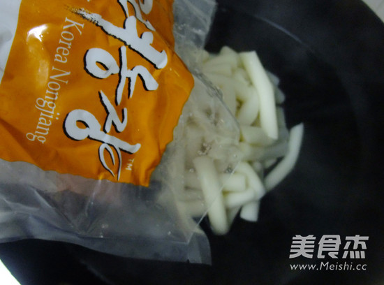 辣炒泡菜年糕的做法步骤:3