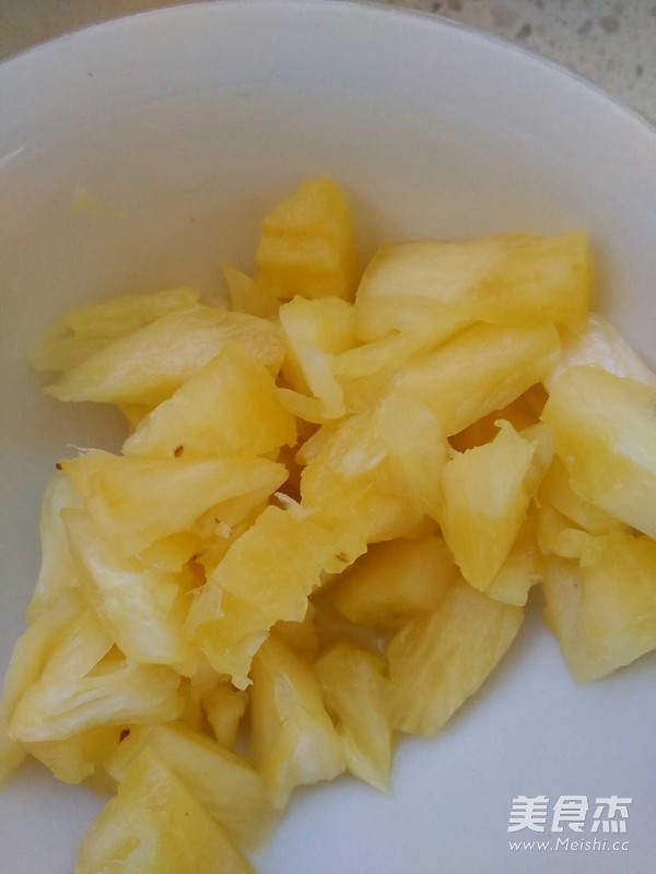 菠萝炒饭的做法步骤：11