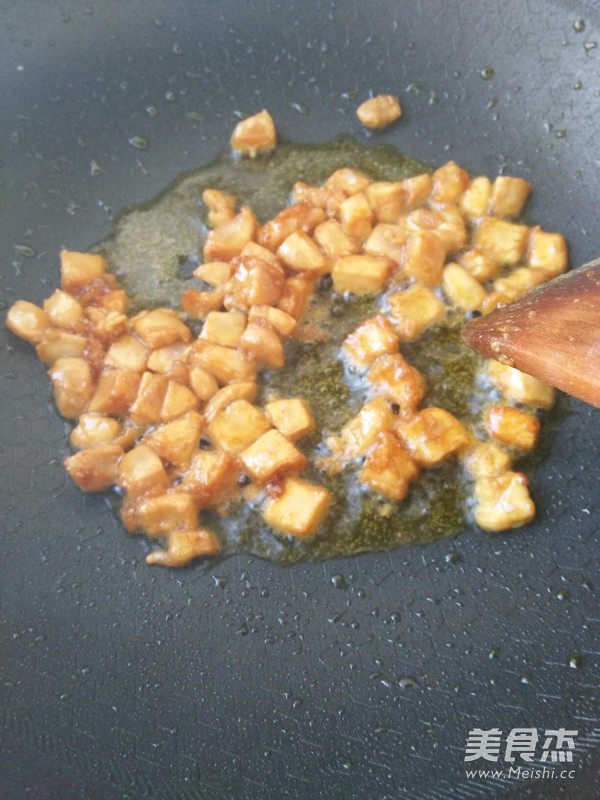 菠萝炒饭的做法步骤:11