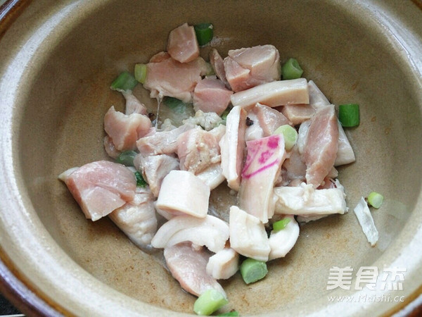 砂锅炖冻豆腐的做法步骤：4