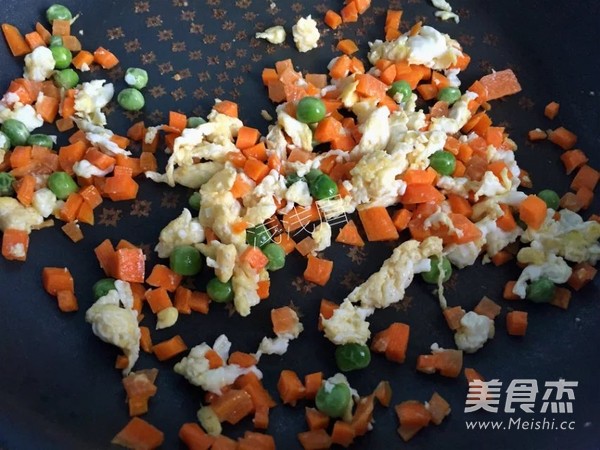 里约奥运会的五星红旗的做法步骤：1