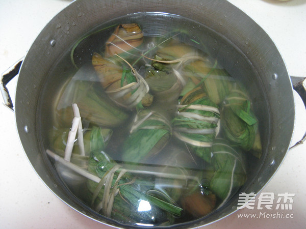 咸肉豌豆粽的做法步骤:9
