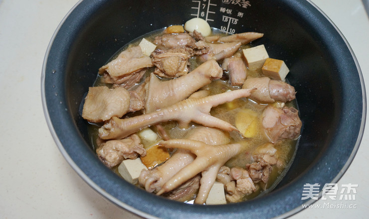 焖炖鸡肉豆腐干的做法步骤：7