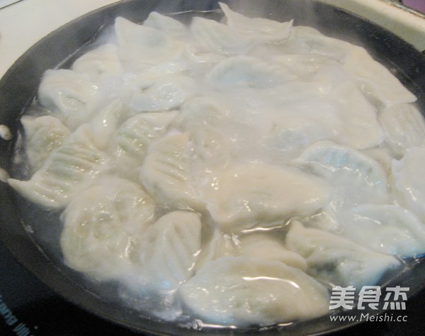 油菜香菇木耳饺子的做法步骤：12