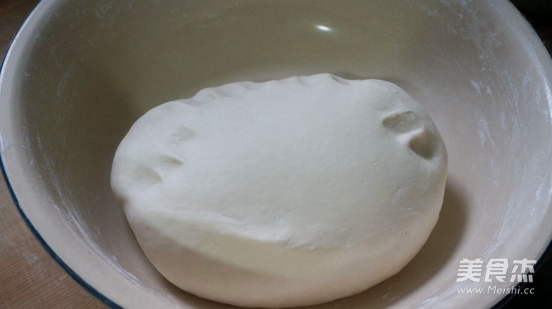 圆白菜猪肉饺子的做法步骤：1
