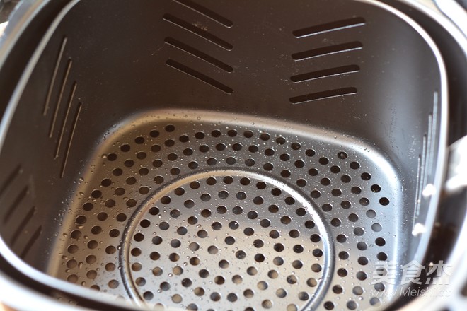 空气炸锅版少油炸薯条的做法步骤:7