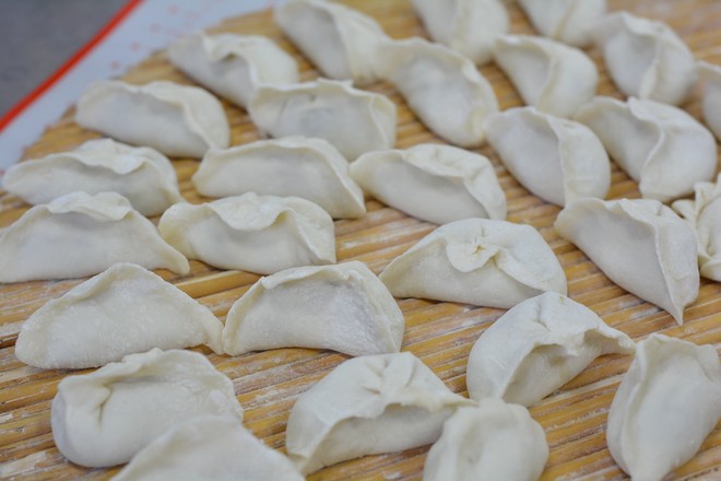猪肉圆白菜饺子的做法步骤:10