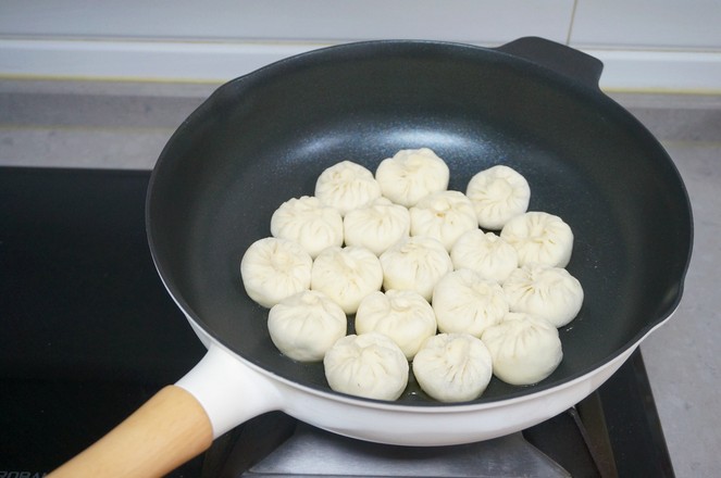生煎包的做法步骤:12