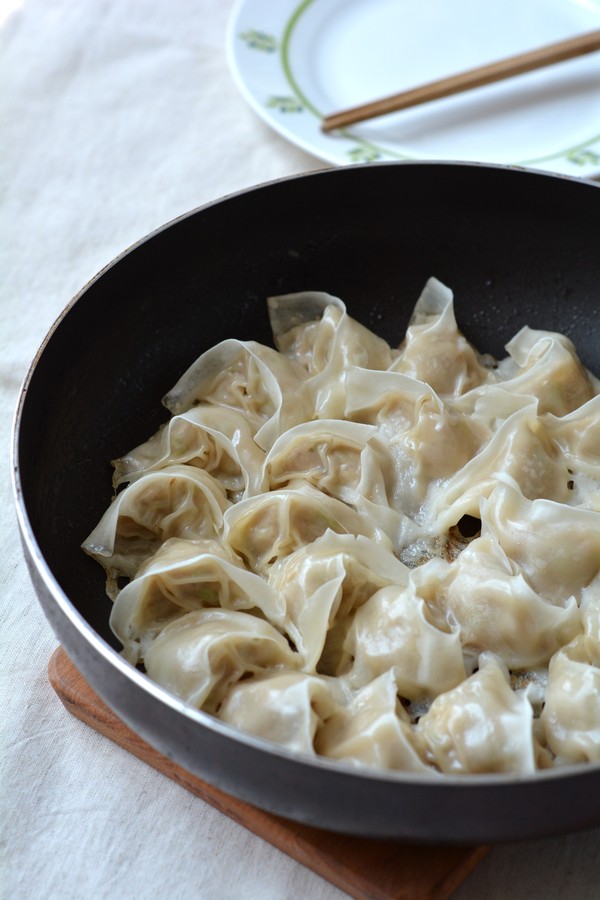 香煎猪肉西葫芦馄饨的做法步骤：14